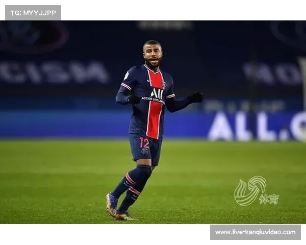 巴黎青年军闪电攻防，7分钟三球逆转里昂